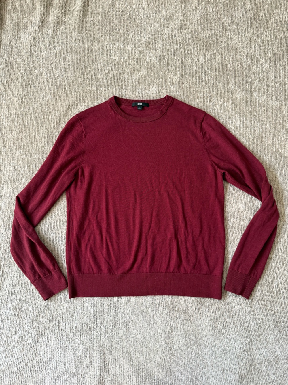 Uniqlo Women’s M Burgundy Merino Wool Crewneck Sweater Lightweight Knit